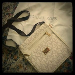 Michael Kors purse